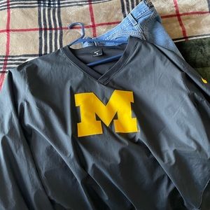 Michigan windbreaker mens large